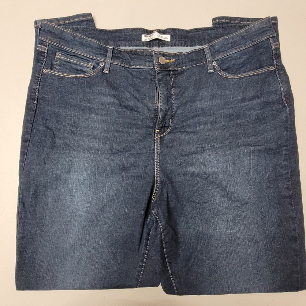 Levi Gold Signature Totally Shaping High Rise Skinny Jeans NWOT
